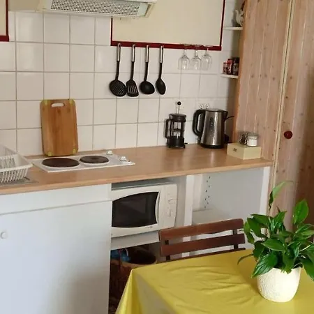Appartement Terrasse fleurie à Pézenas Extérieur photo